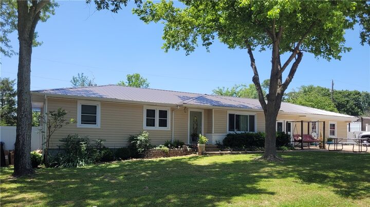 Property Photo: 400 Franklin Street AR 72601