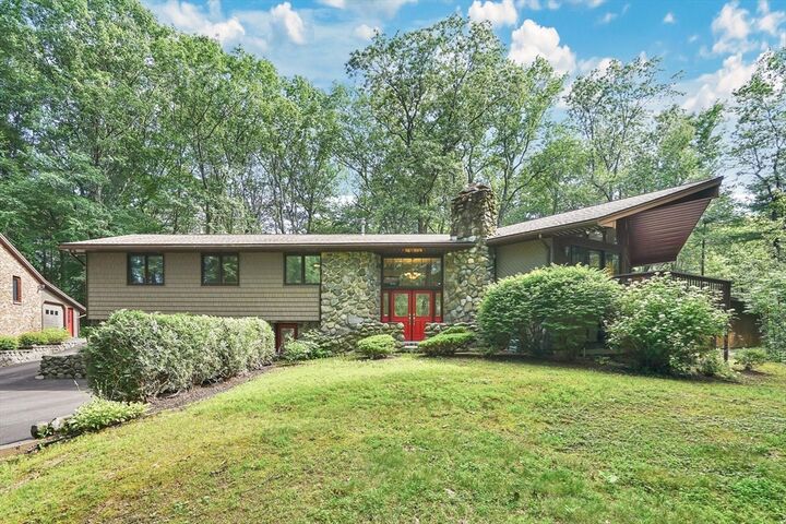 215 Barry St  Agawam MA 01030 photo
