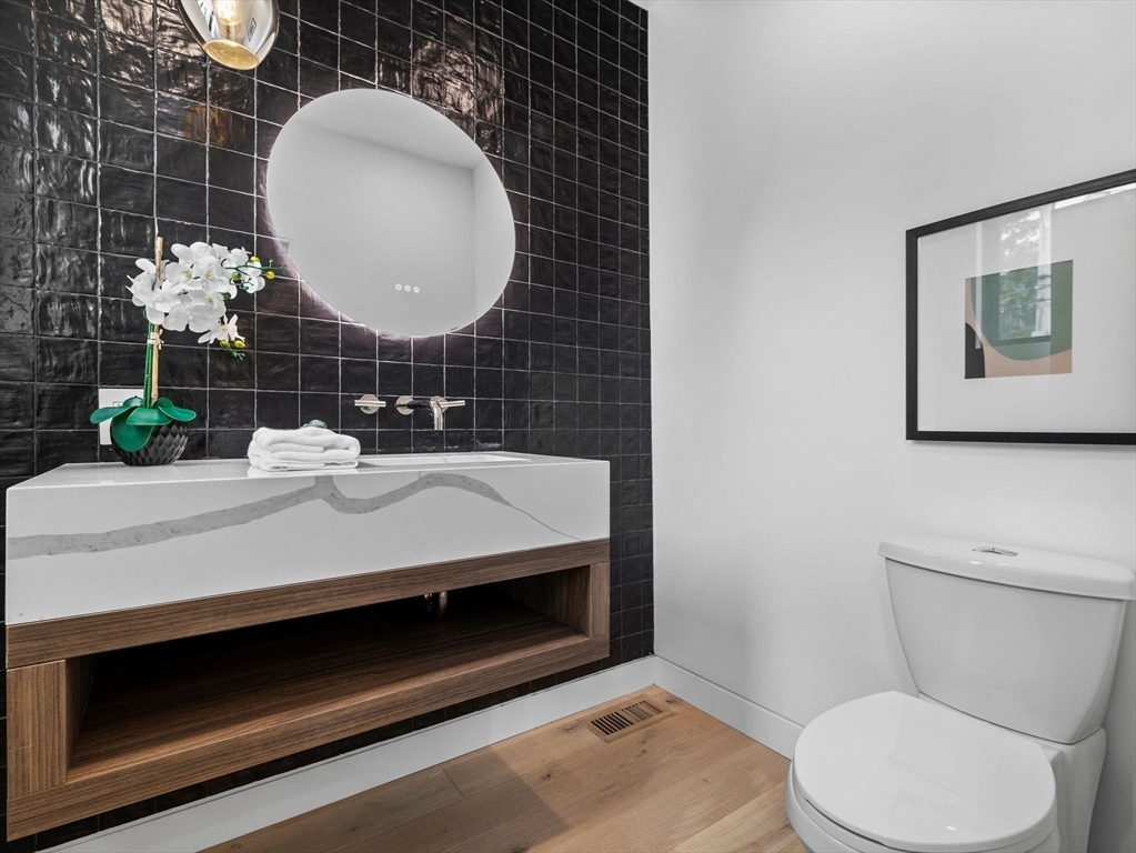 Property Photo: 19 Cottage Park MA 02140