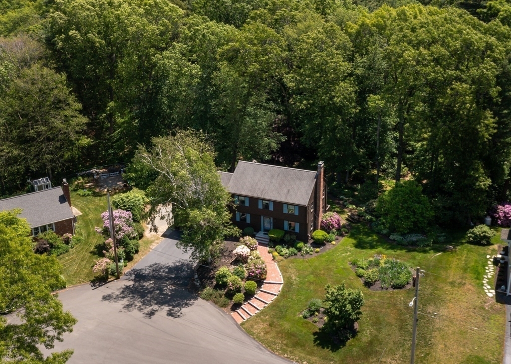 Property Photo: 5 Cape Cod Ln MA 02043