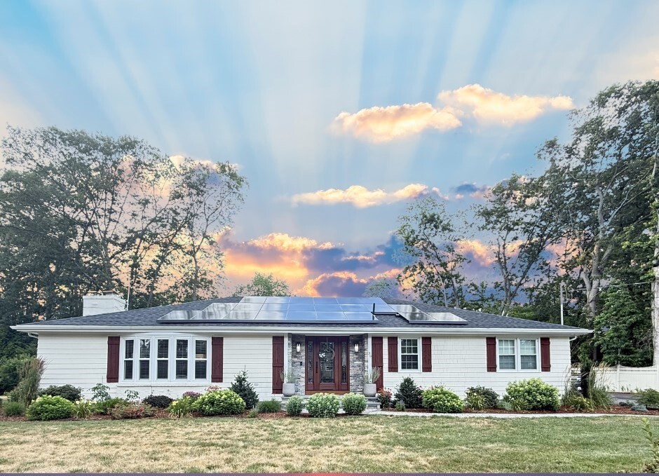 Property Photo:  39 Sunset Dr  MA 02771 
