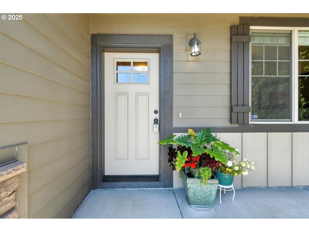 Property Photo: 5710 NE 62nd St WA 98661
