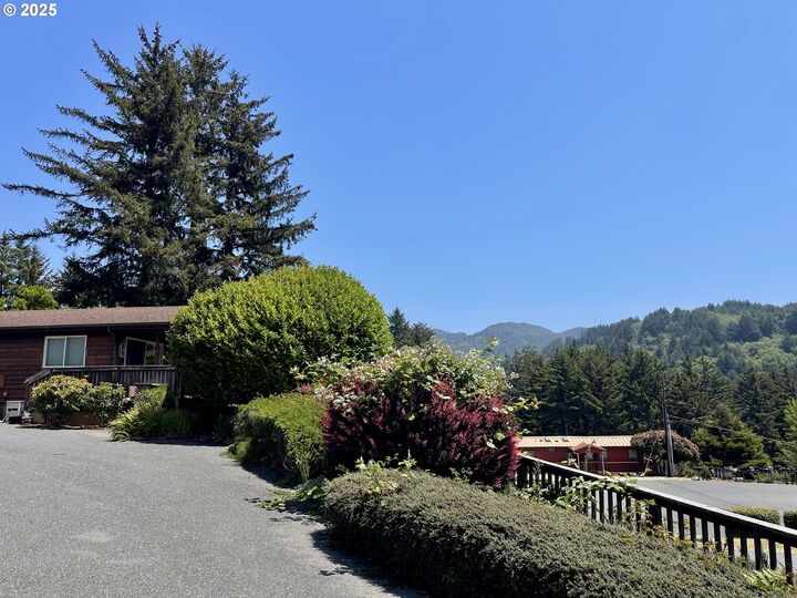19921 Whaleshead Rd T5  Brookings OR 97415 photo