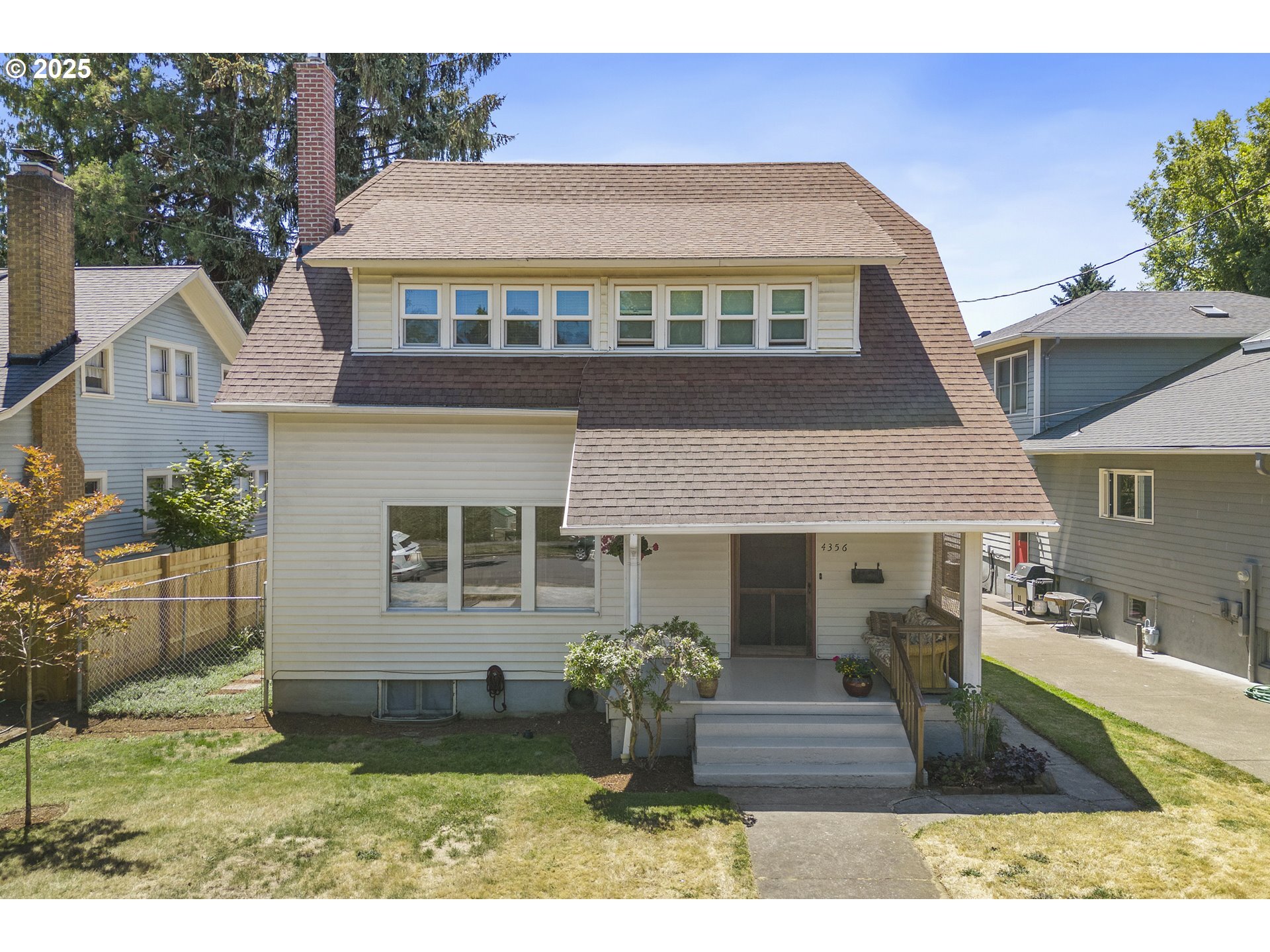 Property Photo: 4356 NE Davis St OR 97213