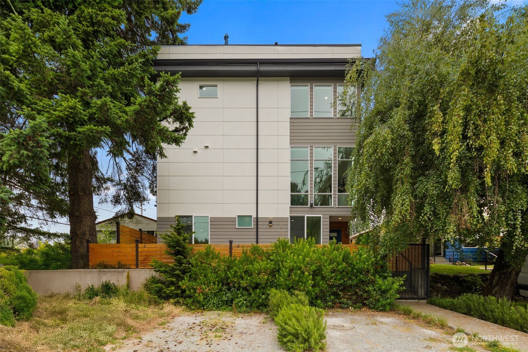 5404  26th Avenue SW  Seattle WA 98106 photo