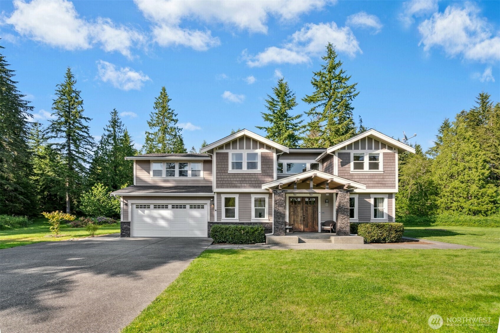 Property Photo: 22627 Echo Lake Road WA 98296