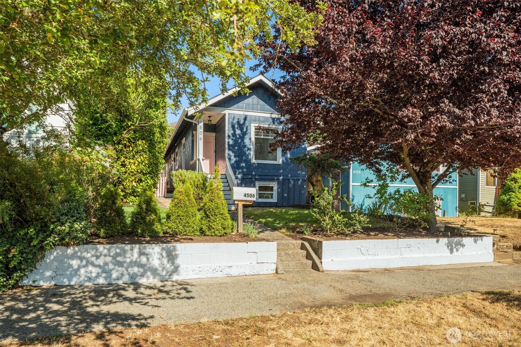 Property Photo:  4506  46th Avenue SW  WA 98116 