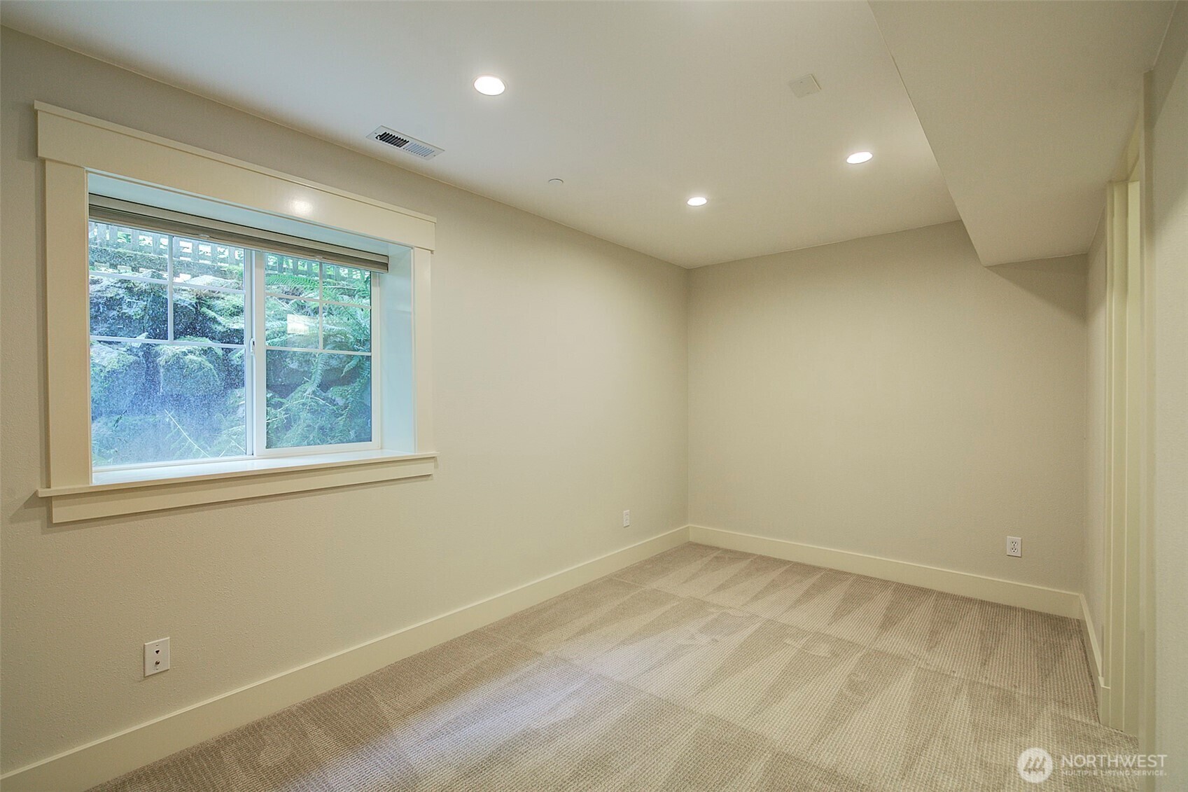 Property Photo:  11408  99th Place NE 6  WA 98033 
