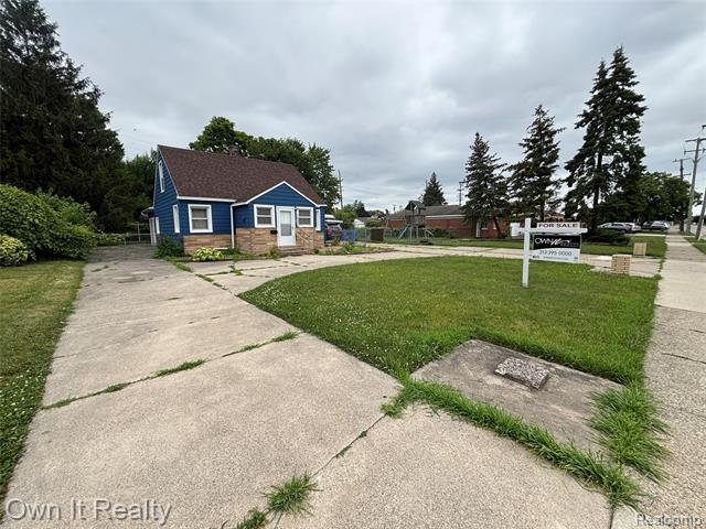 5696 Kinloch Street  Dearborn Heights MI 48127 photo