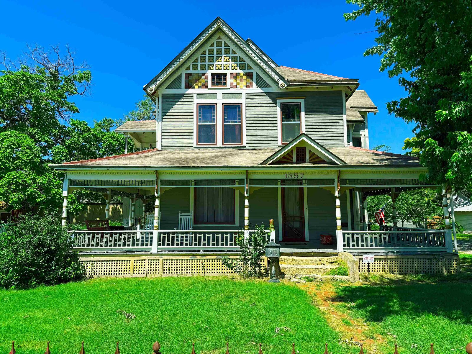 Property Photo: 1357 S Broadway Ave KS 67211-3127