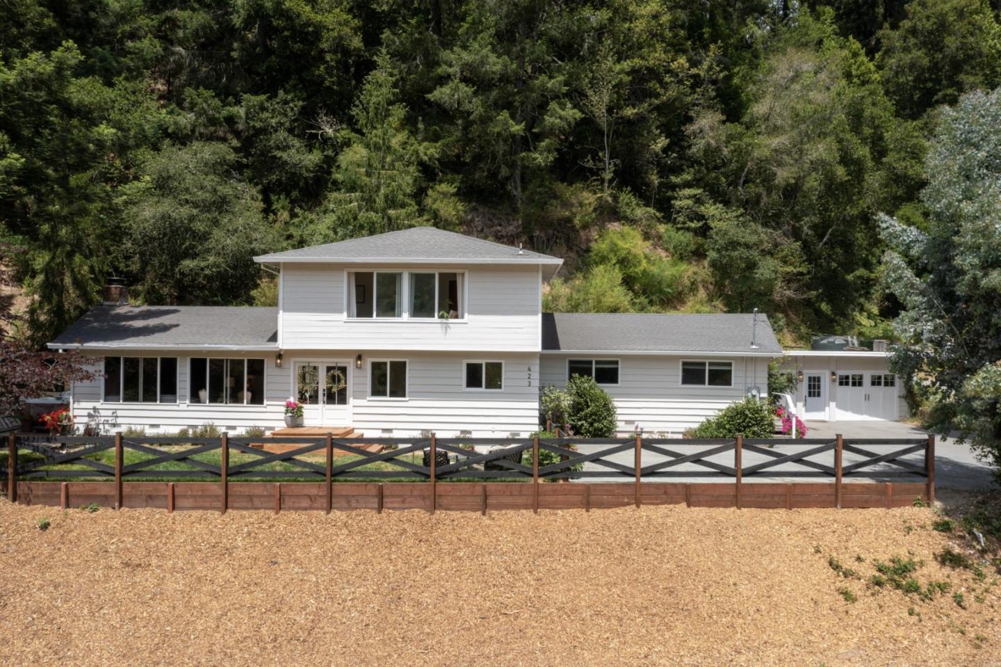 Property Photo: 423 Nelson Rd. CA 95066