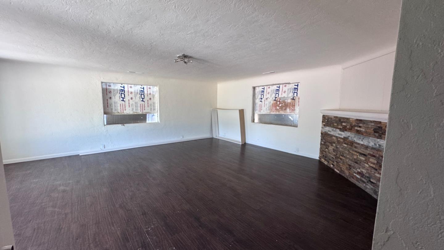 Property Photo: 1720 River Road CA 95351