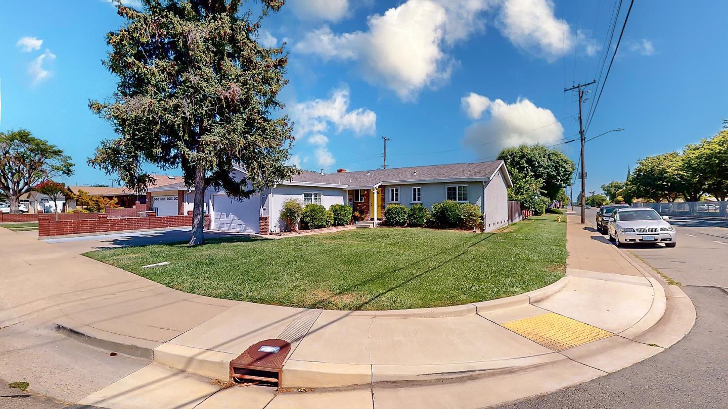 Property Photo: 2001 Jerry Lane CA 95242