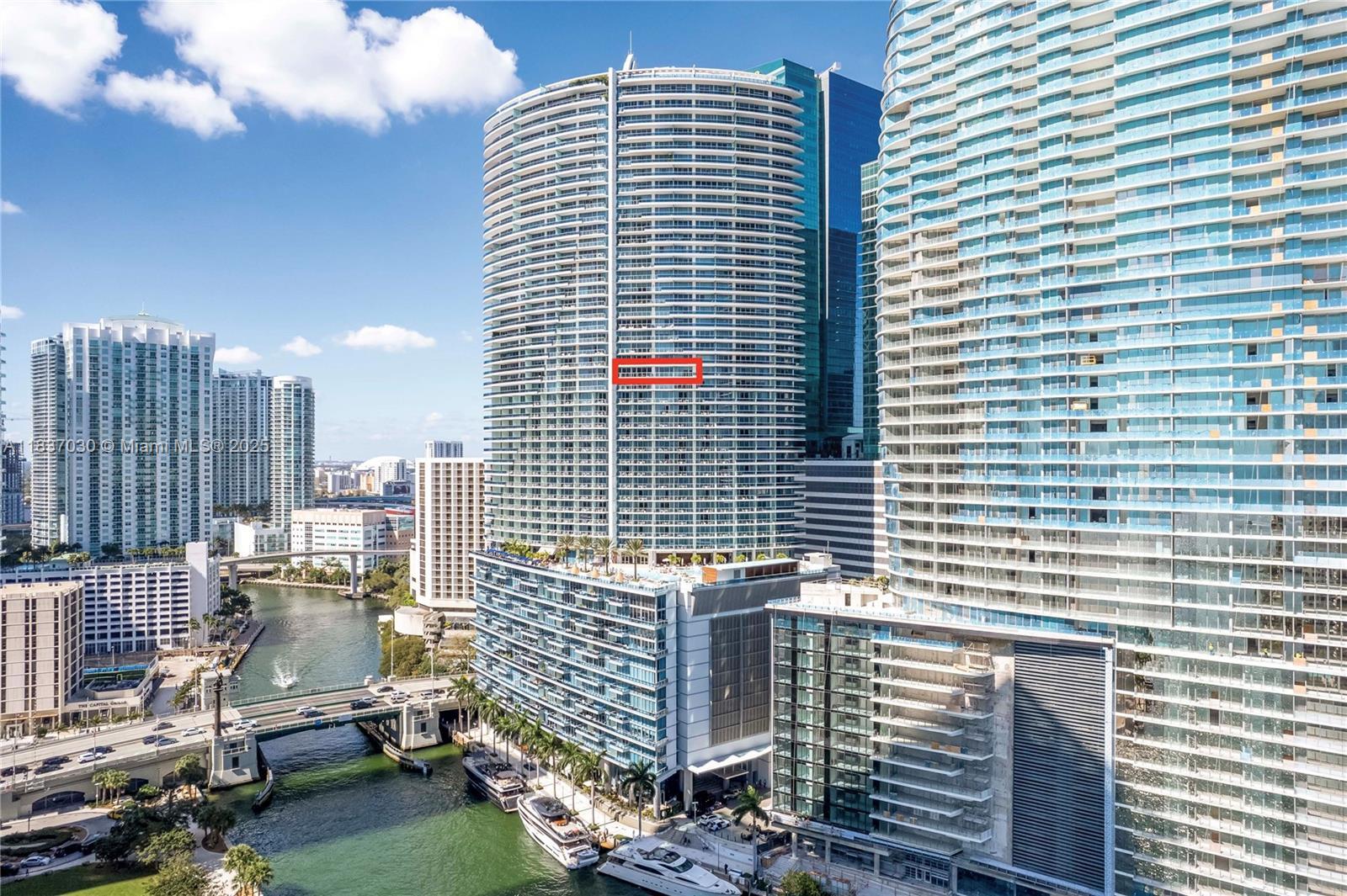 Property Photo: 200 Biscayne Boulevard Way 3207 FL 33131