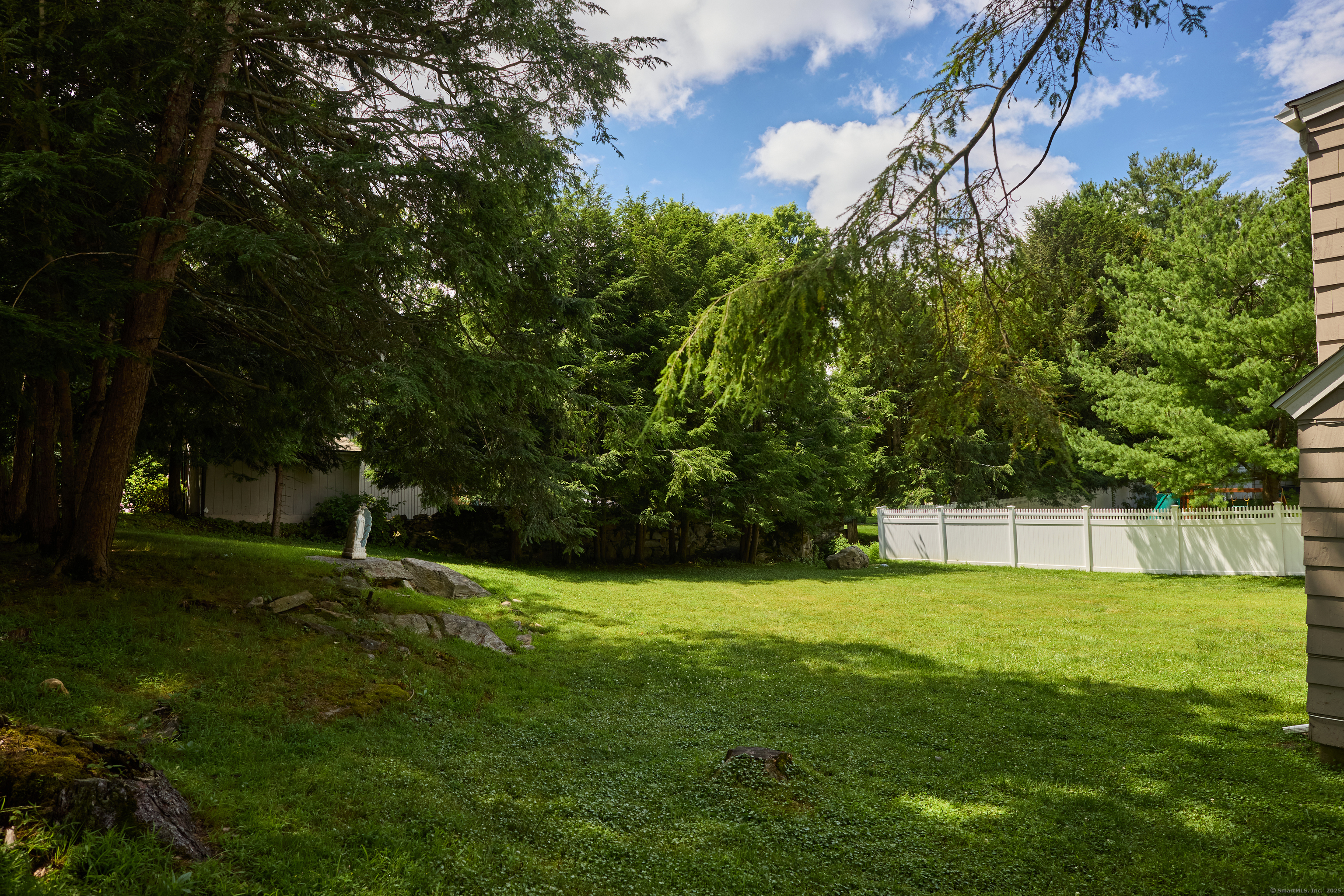 Property Photo:  4 Heather Hill  CT 06880 