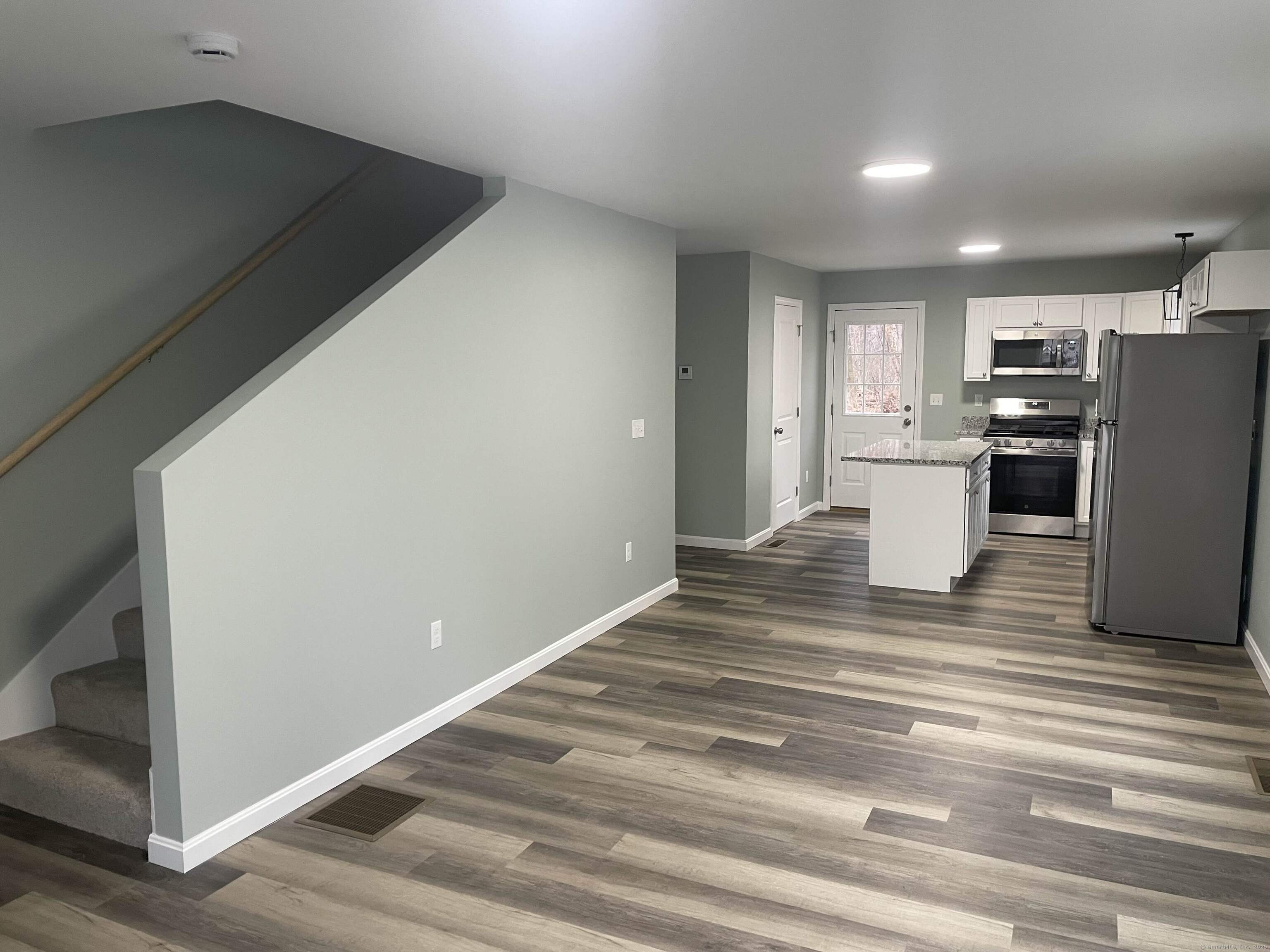 Property Photo: 82 Park Avenue CT 06082