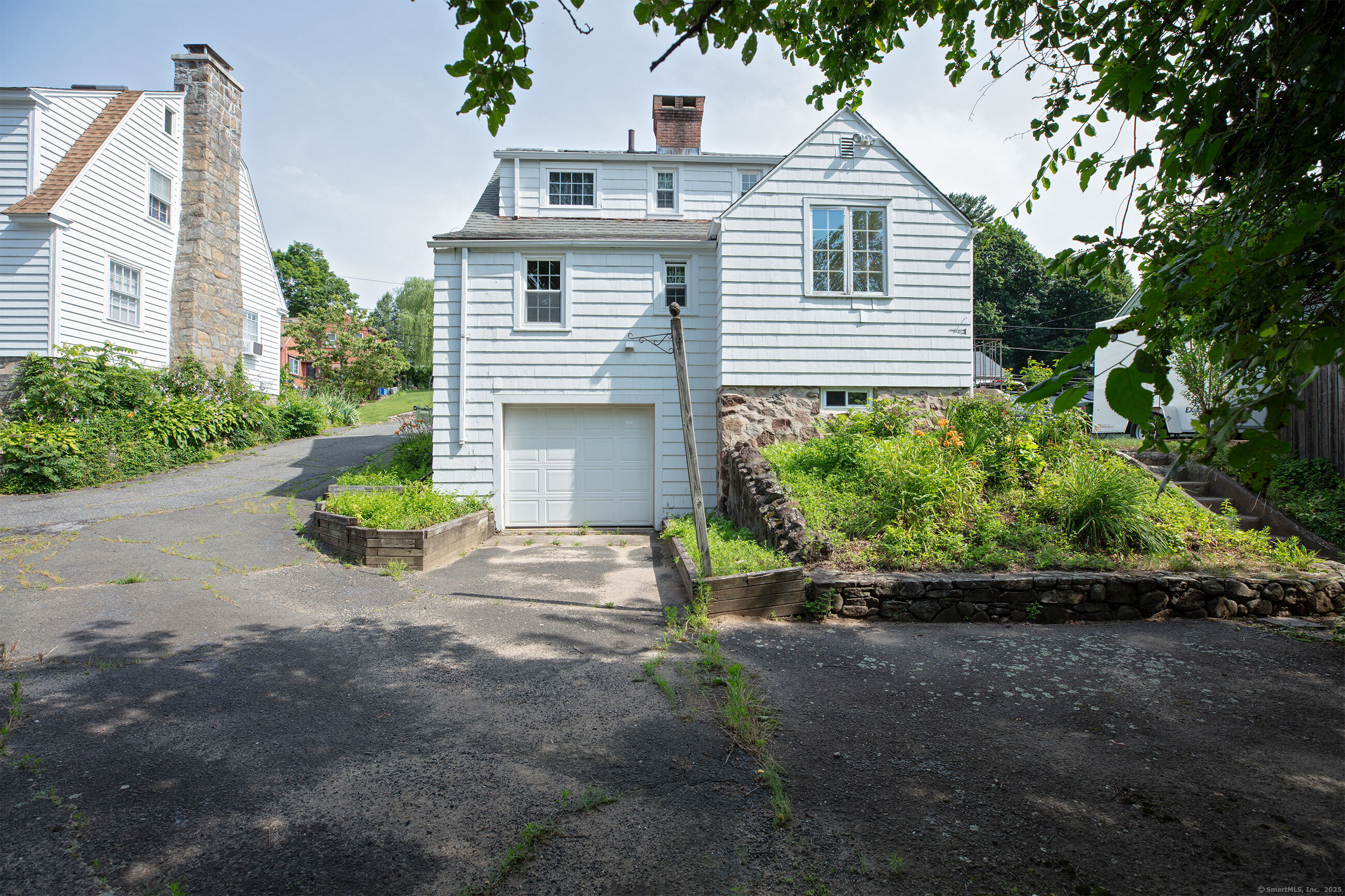 Property Photo: 53 Haviland Street CT 06010