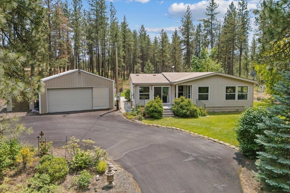 Property Photo:  17602 S Lois Dr  WA 99004 