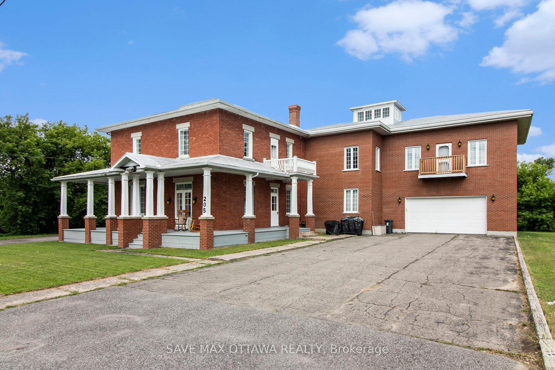 Property Photo: 205 Water Street ON K0B 1L0