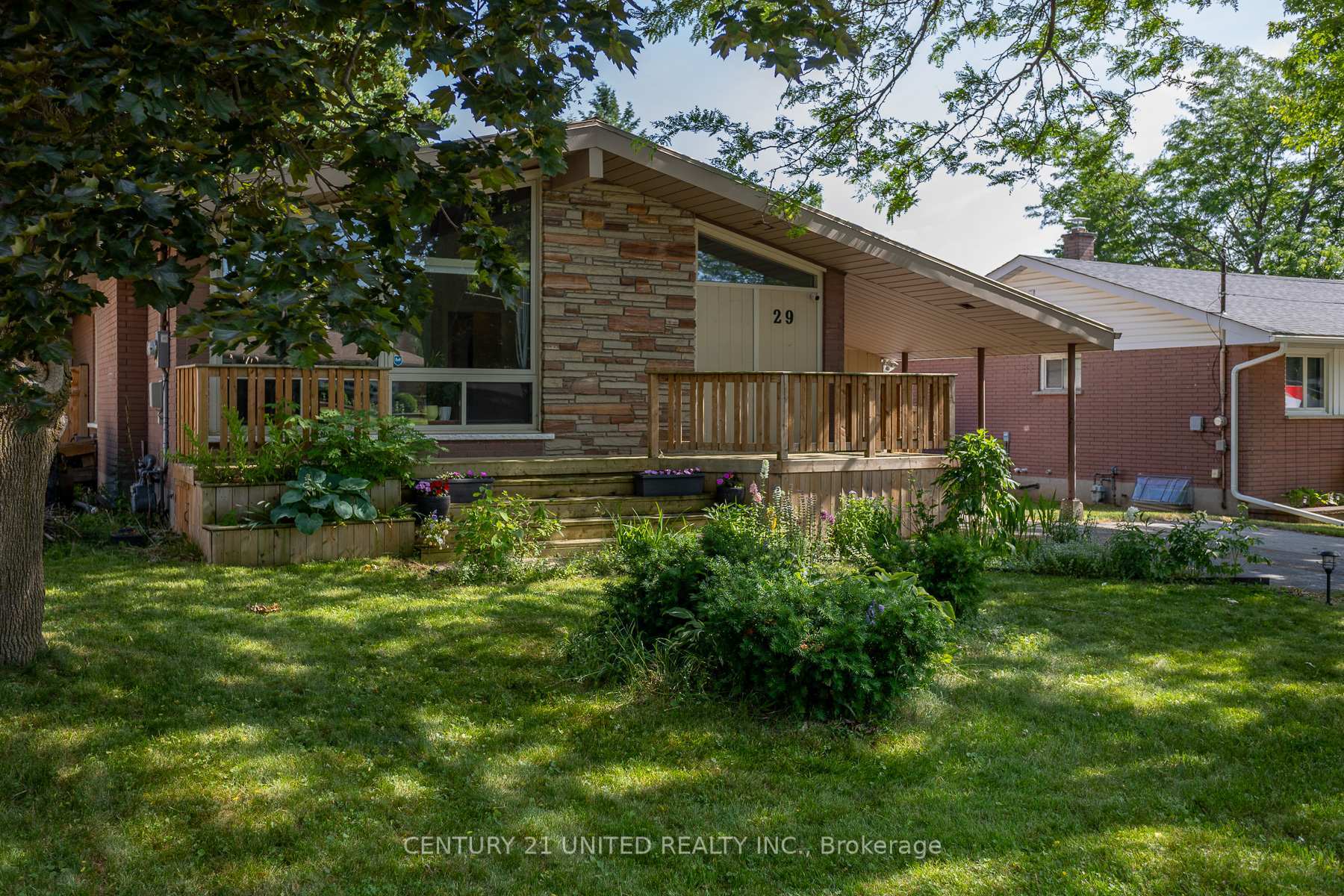 Property Photo: 29 Kawartha Drive ON K9V 1A6