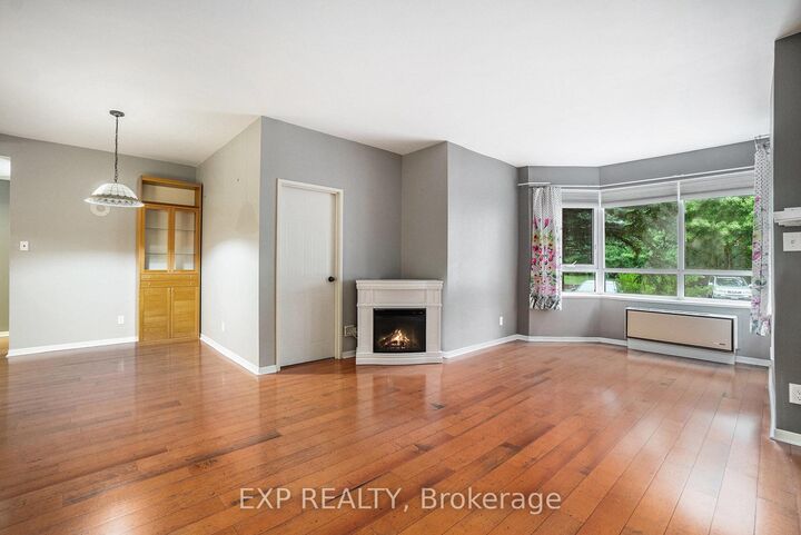 Photo de la propriété: 80 Sandcastle Drive 107 ON K2H 9E7