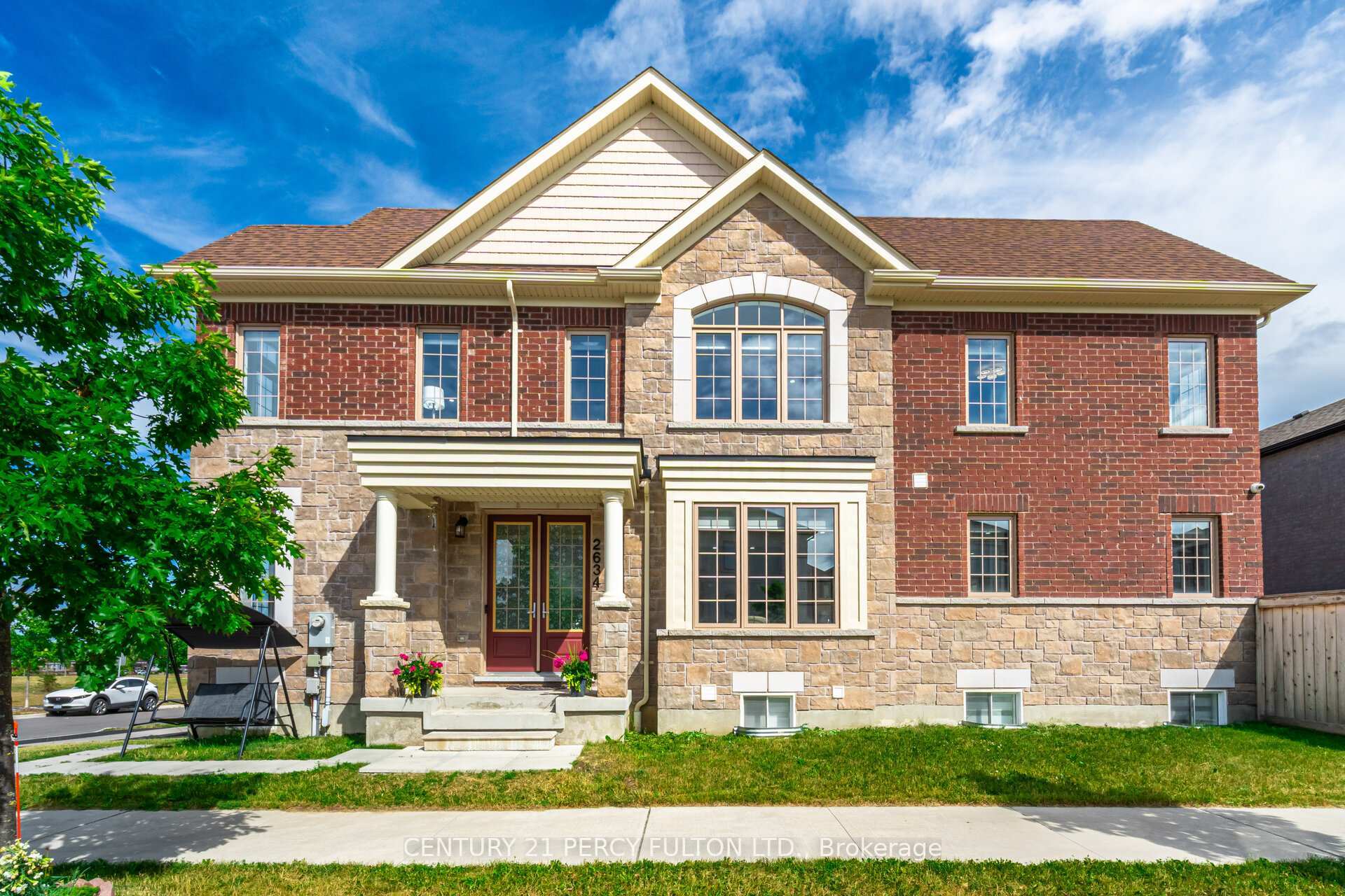 Photo de la propriété: 2634 Sapphire Drive ON L1X 0H3