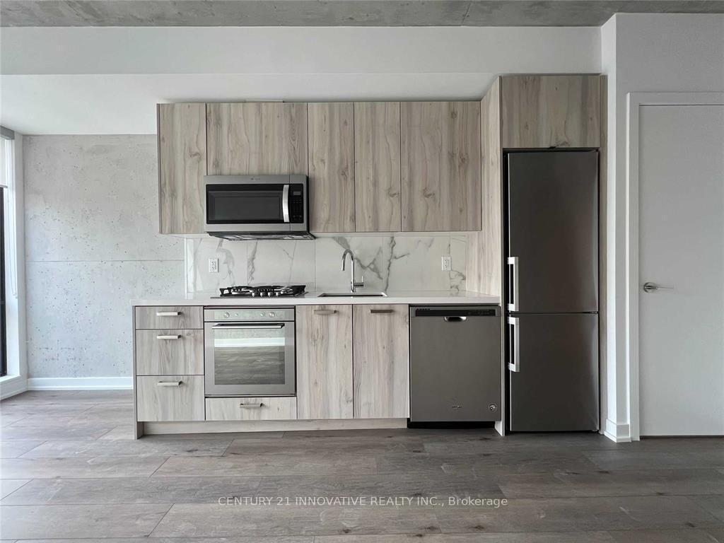 Property Photo: 458 Richmond Street W 905 ON M5V 1Y1