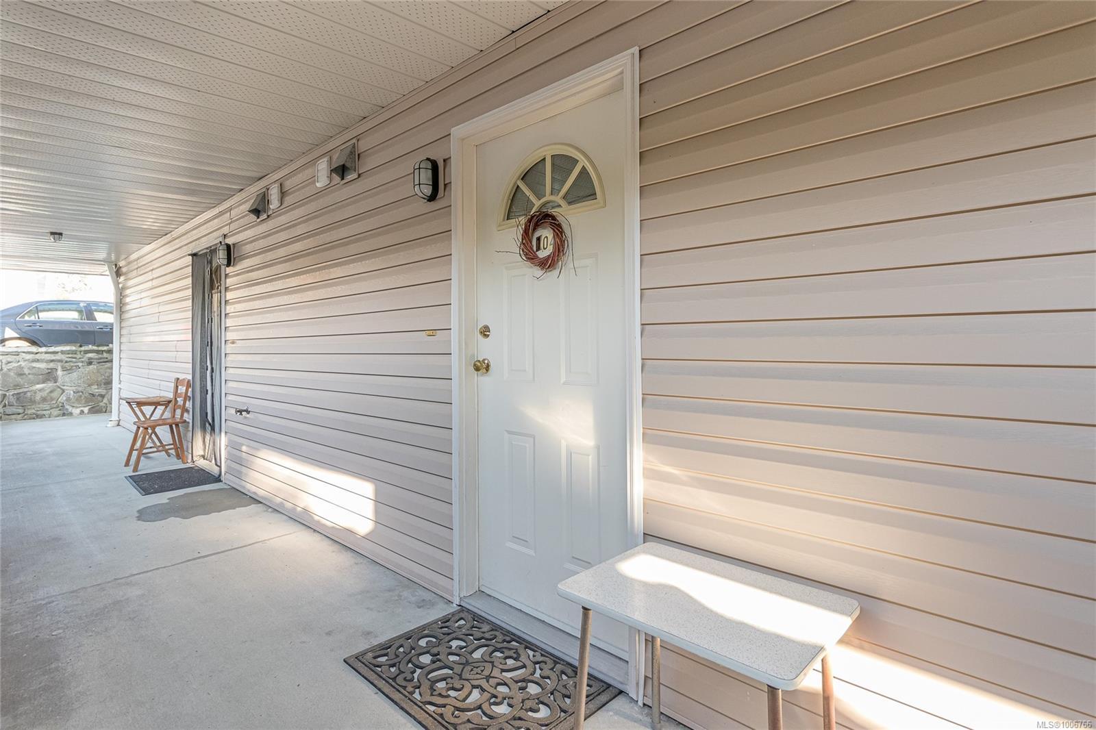Property Photo: 9916 Daniel St 104 BC V0R 1K1