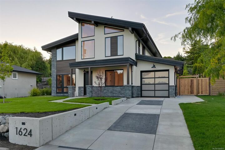 Property Photo:  1624 Warren Gdns  BC V8S 1T1 