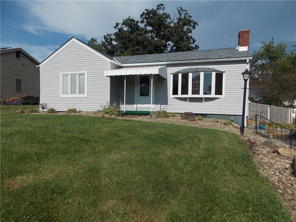 Property Photo: 511 Pearl Ave PA 16046