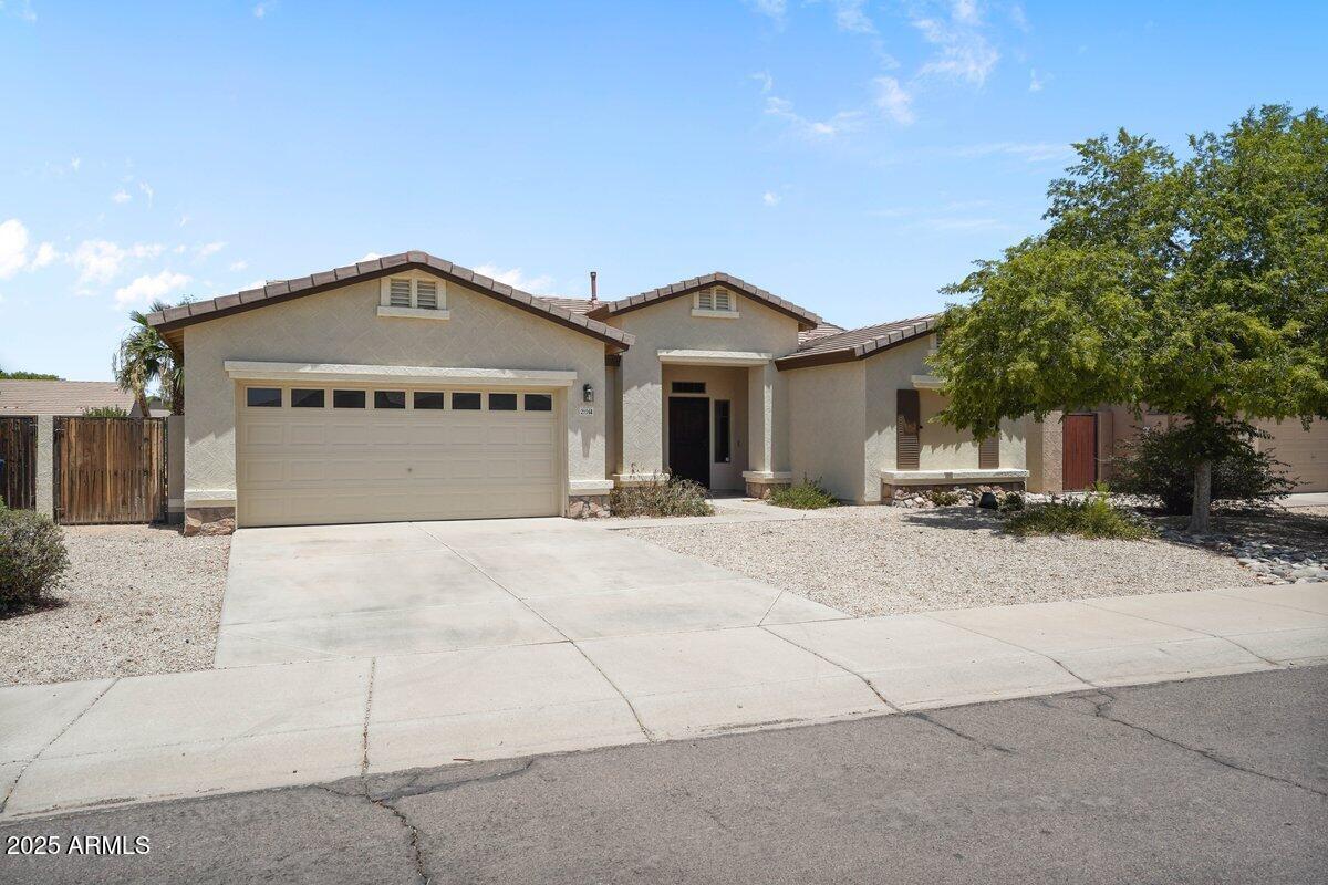 Property Photo: 21168 E Saddle Way AZ 85142