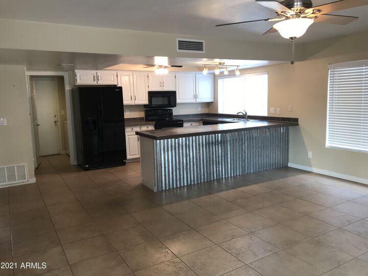 Property Photo: 8726 E Vía De Belleza Drive AZ 85258