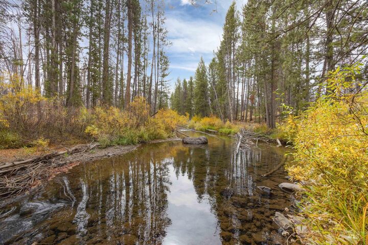 Property Photo: 773 Smiley Creek Rd ID 83340