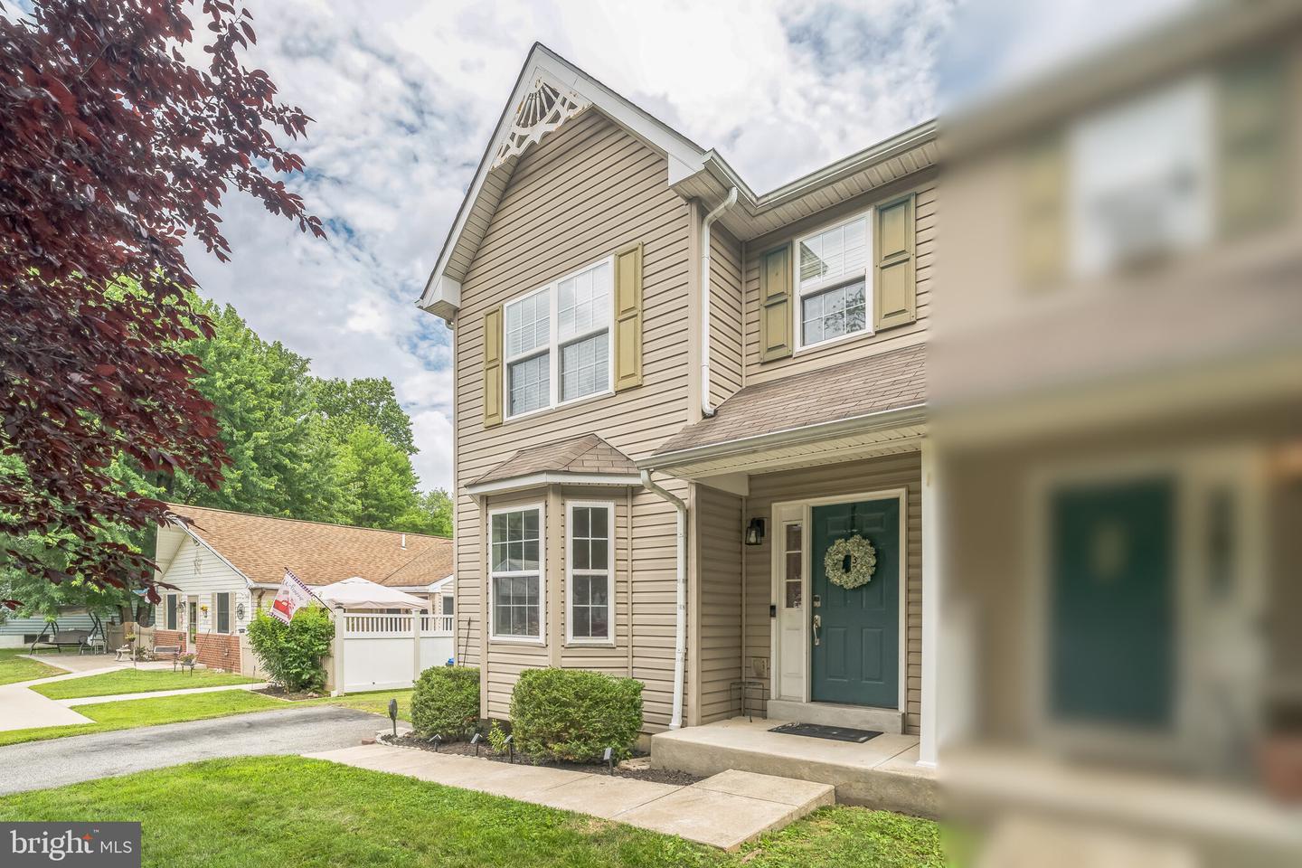 Property Photo: 2305 Pleasantview Avenue PA 19061