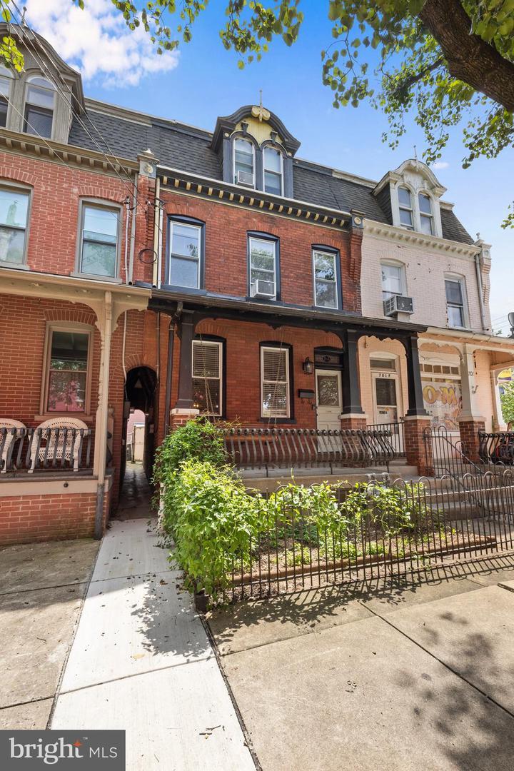 Property Photo:  703 N Shippen Street  PA 17602 