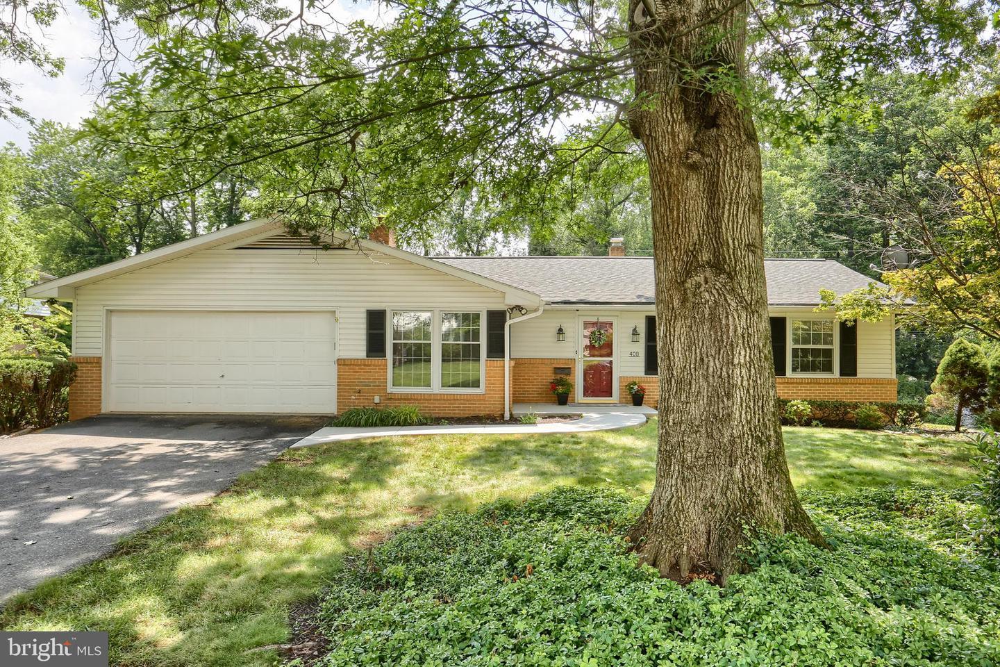 Property Photo:  408 Candlewyck Road  PA 17011 