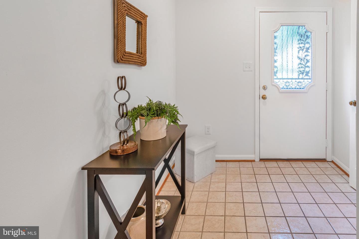 Property Photo: 3017 Seven Oaks Place VA 22042