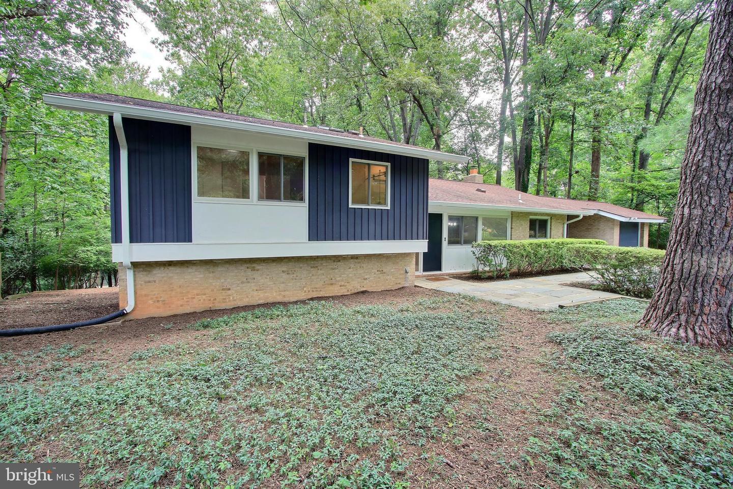Property Photo: 8322 Still Spring Court MD 20817