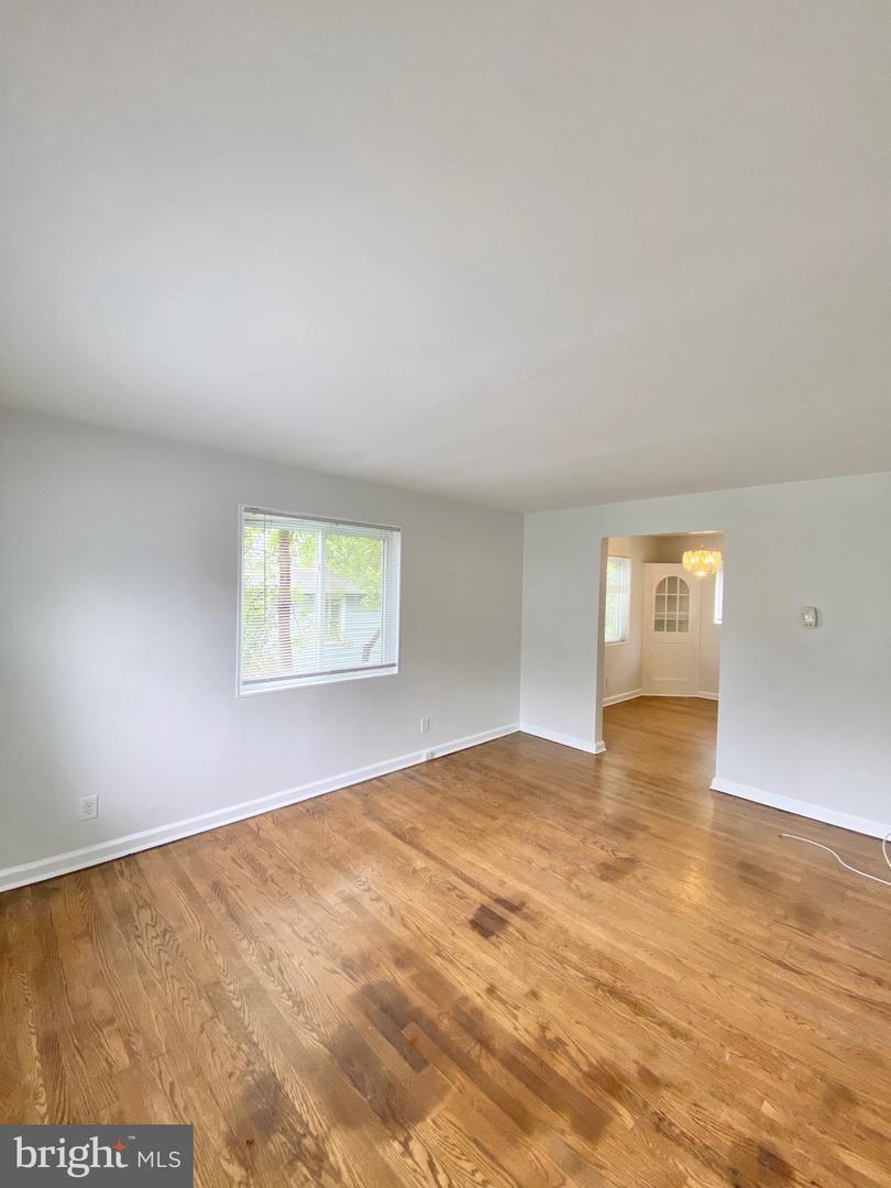 Property Photo: 41 E Windsor Avenue VA 22301