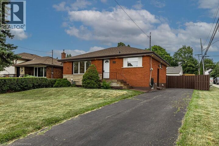Property Photo: 173 West 32nd Street ON L9C 5H1