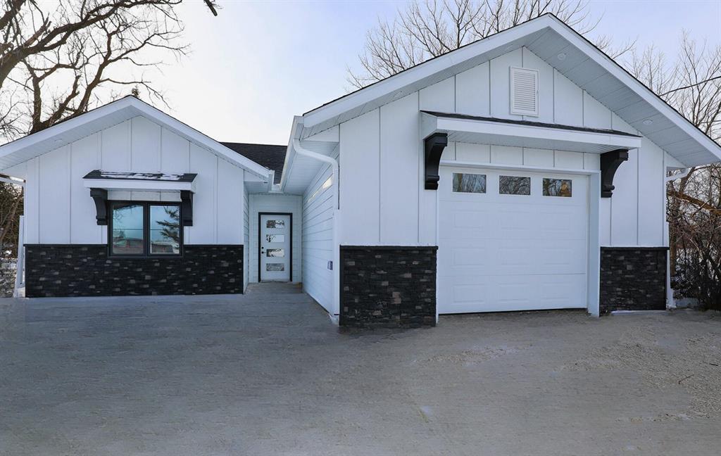 Property Photo: 318 First Avenue MB R0A 2K0