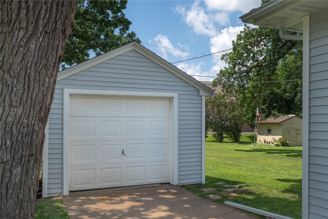 Property Photo: 446 19th NW IA 52405