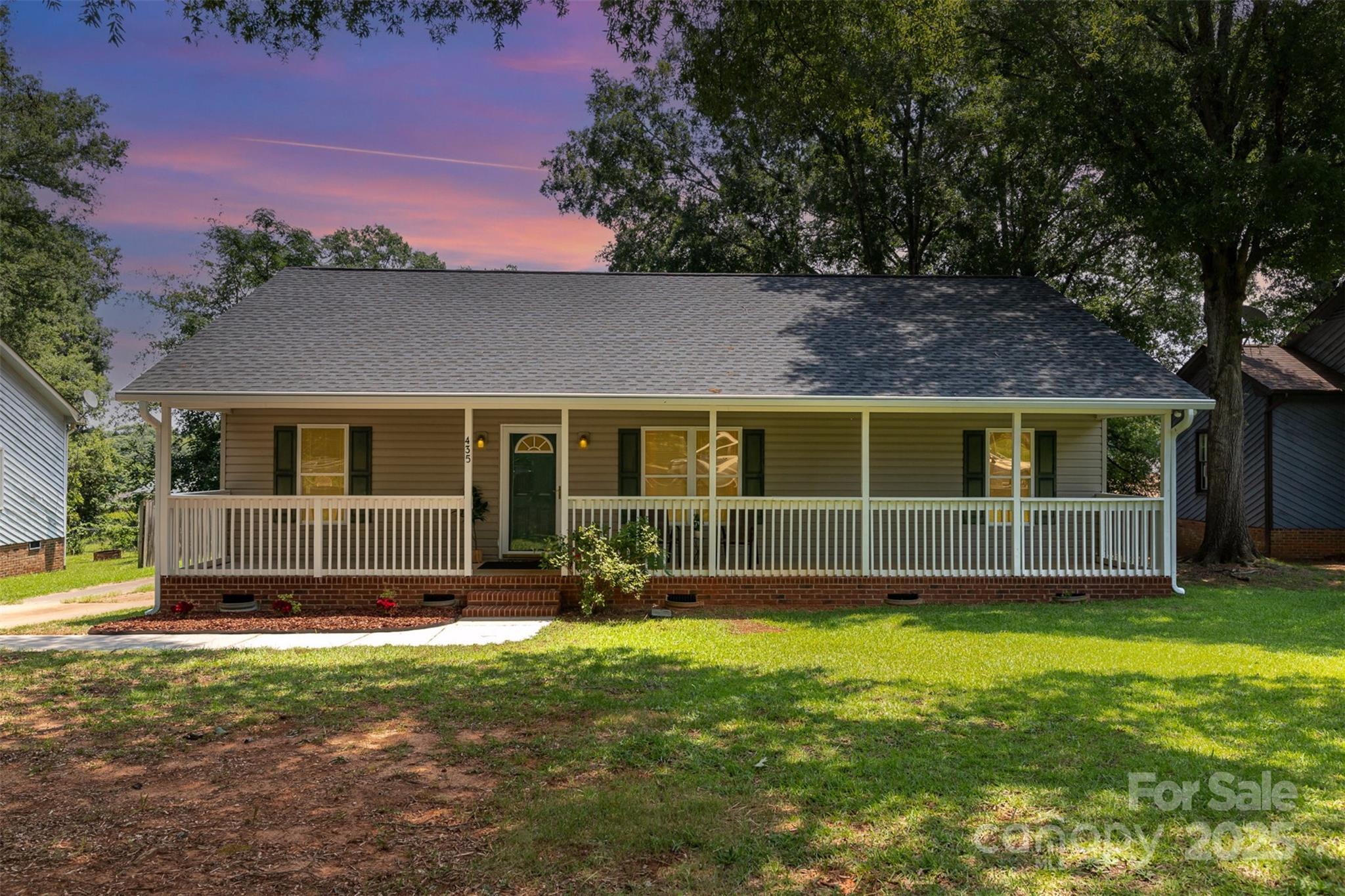 Property Photo: 435 Kimbrook Court SC 29730