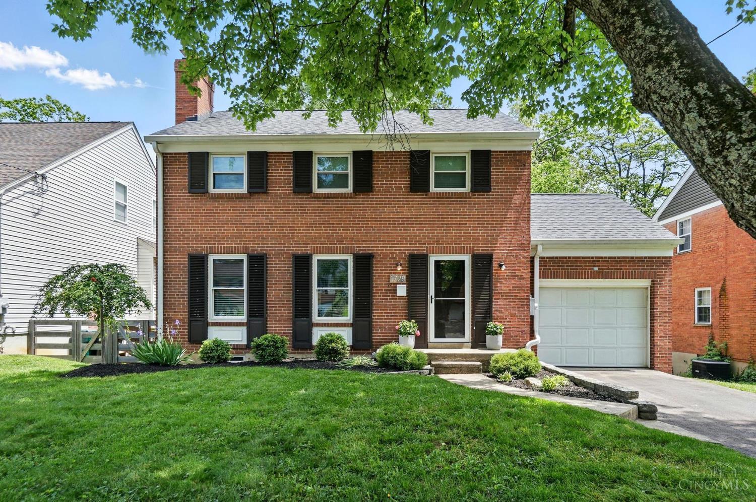 Property Photo: 1728 Tiffany Lane OH 45230