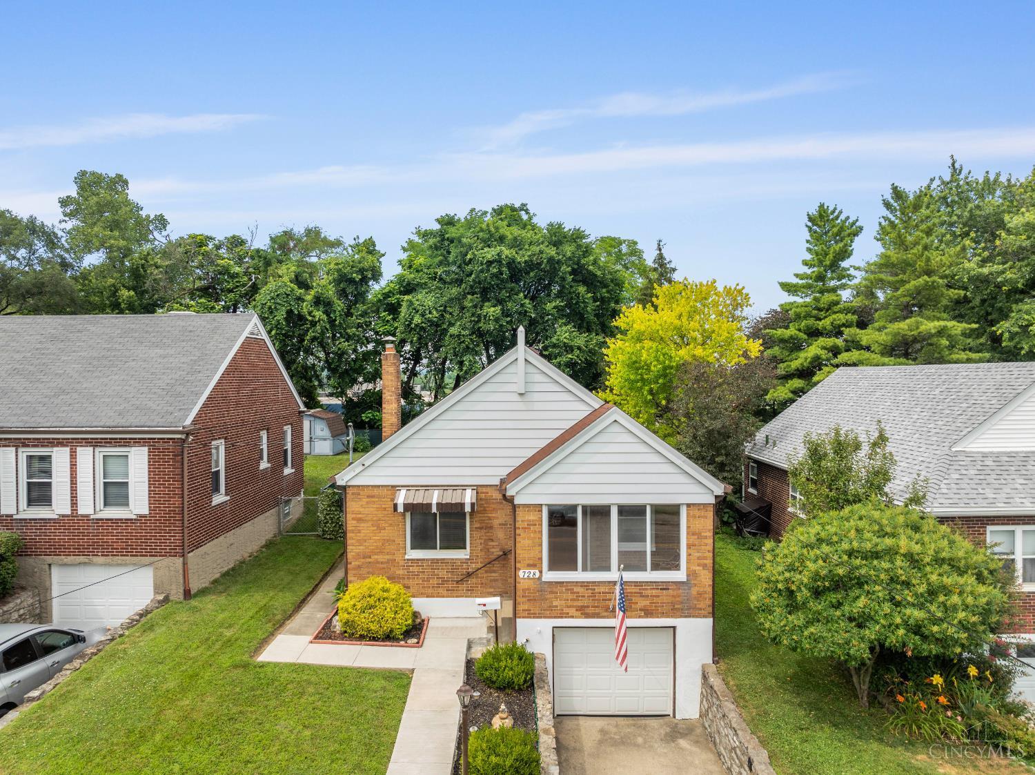 Property Photo: 728 E Ross Avenue OH 45217