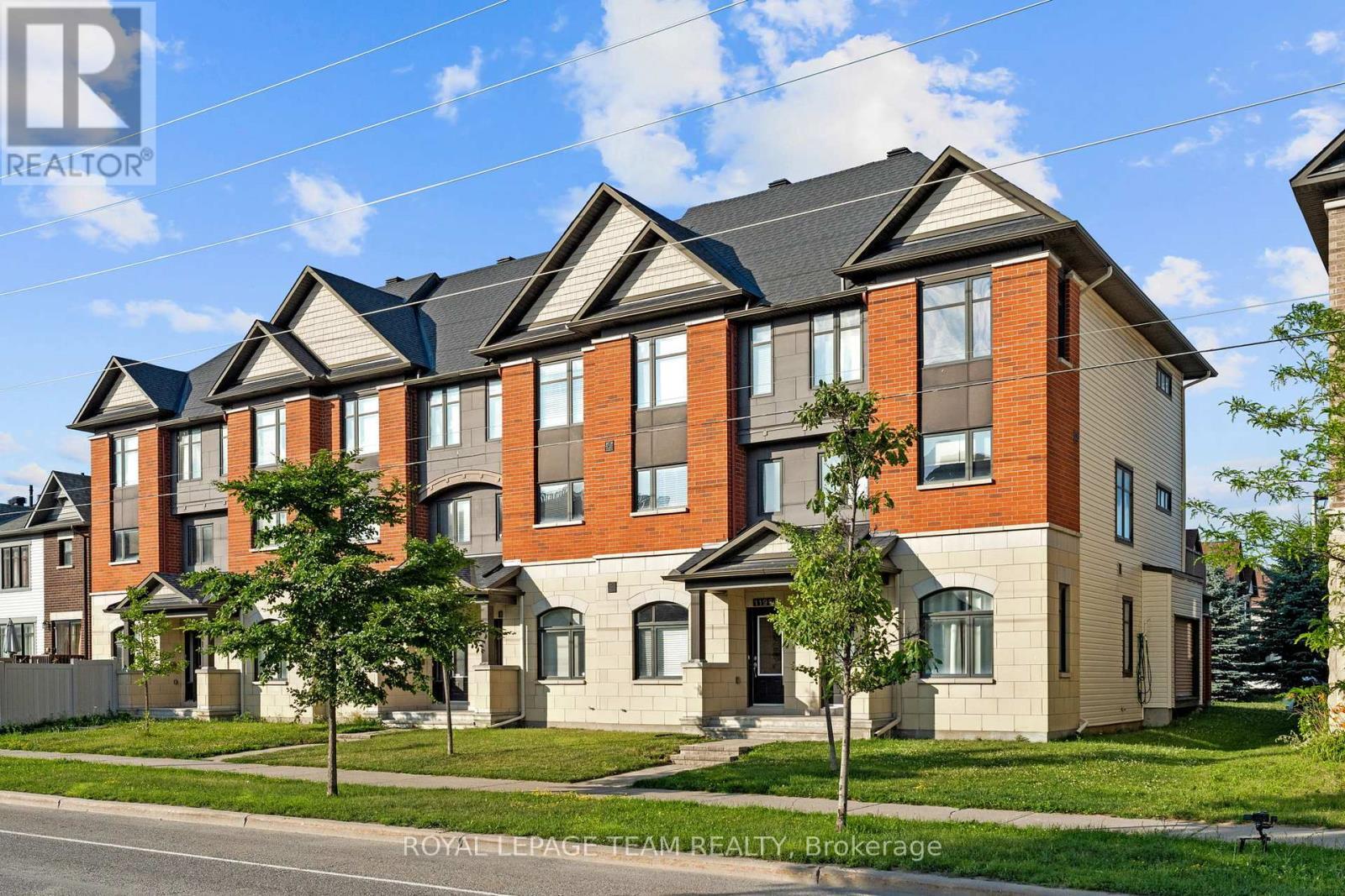 Photo de la propriété: 1196 Longfields Drive ON K2J 5X4