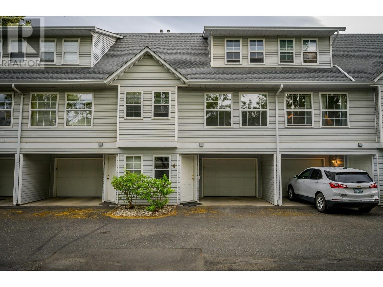 Property Photo: 2084 Robson Place 4 BC V2E 2M6