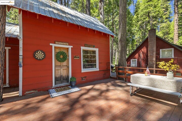 Property Photo:  22742 Conifer Court  CA 95335 