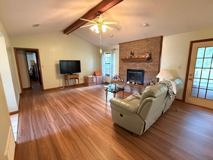 Property Photo: 407A NW Holmes Boulevard FL 32548