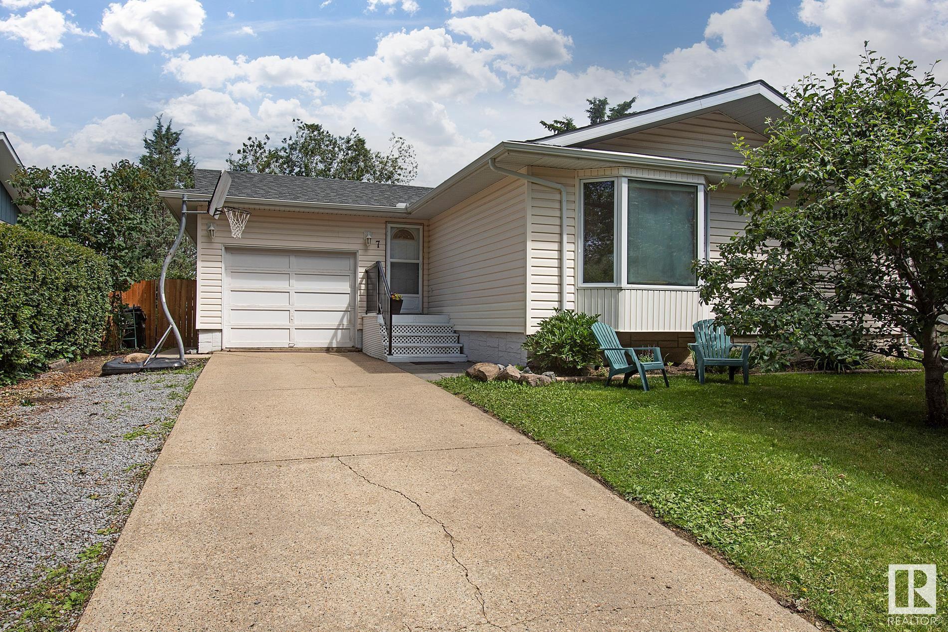 7 Poinciana Court  Sherwood Park AB T8A 3J7 photo